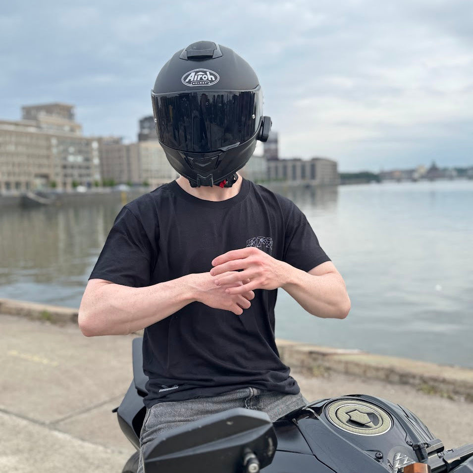 APX WHEELIE T-Shirt
